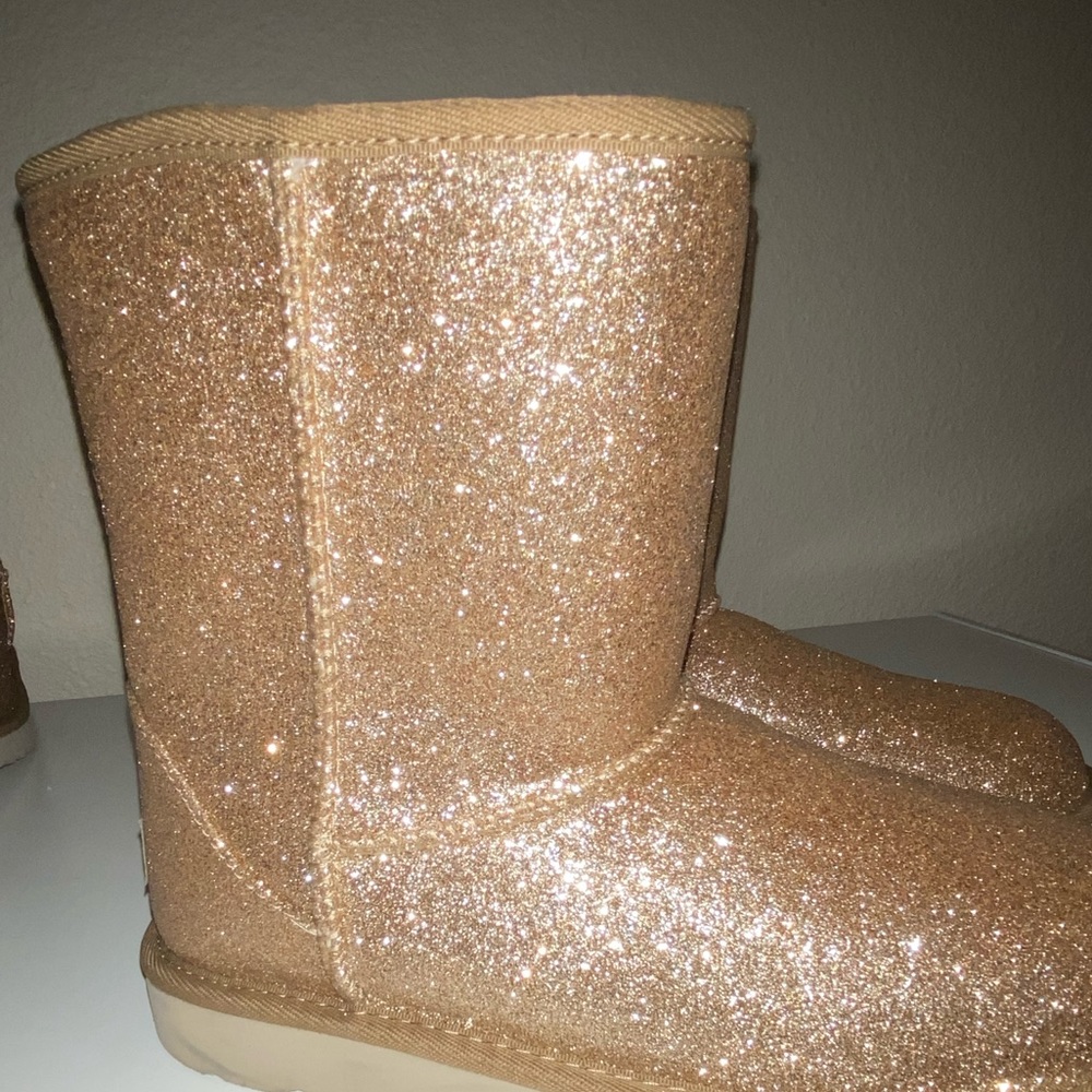UGGs
